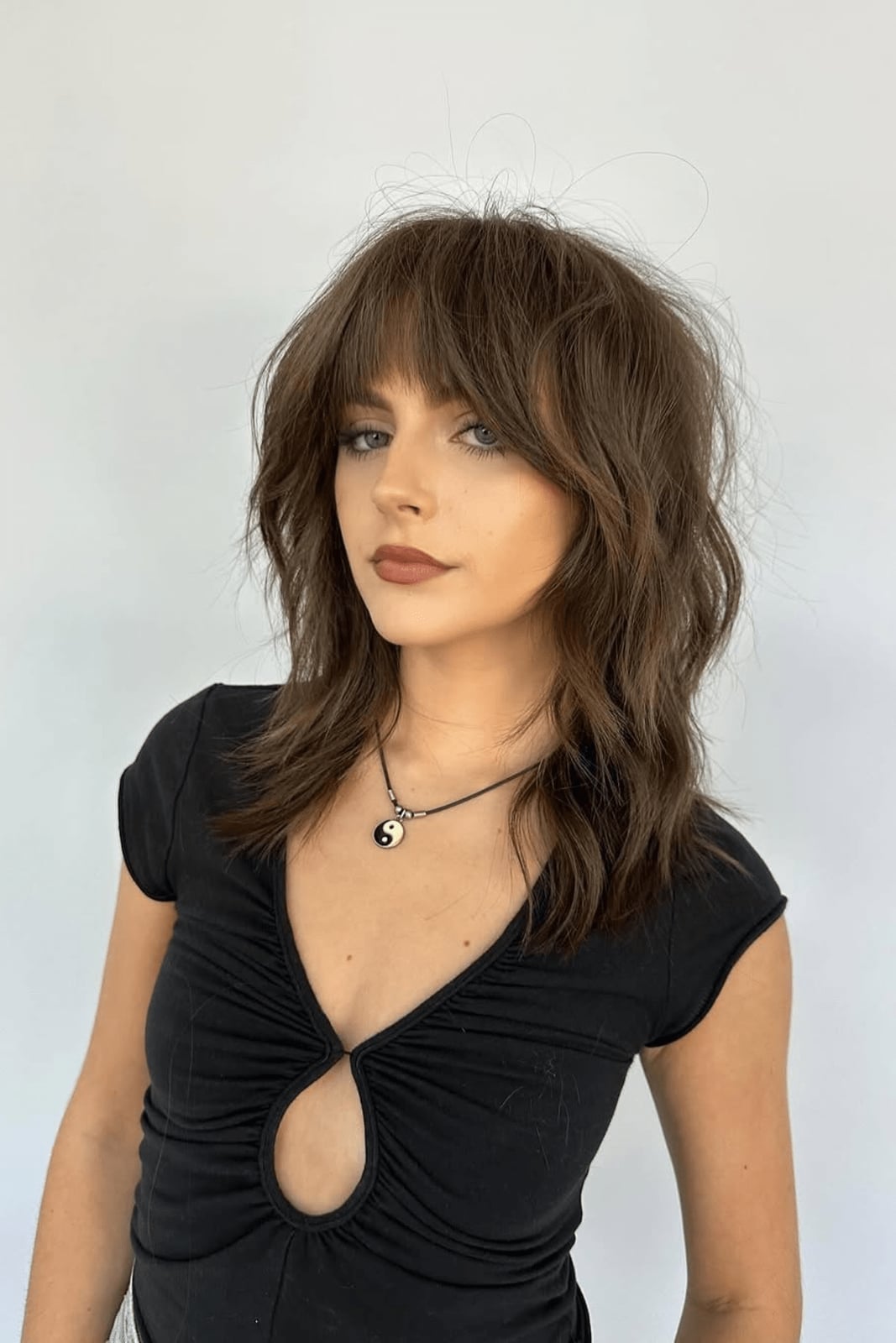 Collarbone Shag With Sun-Kissed Highlights Collarbone Shag With Sun-Kissed Highlights — Modern Shag Inspo