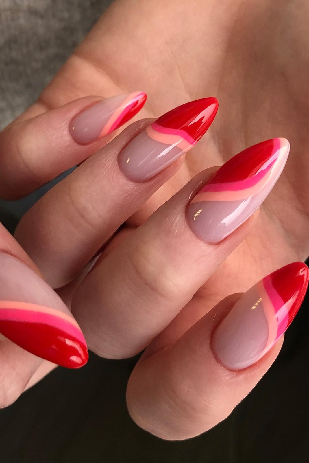 Long Stiletto Nude With Vibrant Wavy Lines Long Stiletto Nude With Vibrant Wavy Lines — Nails Easy Ideas
