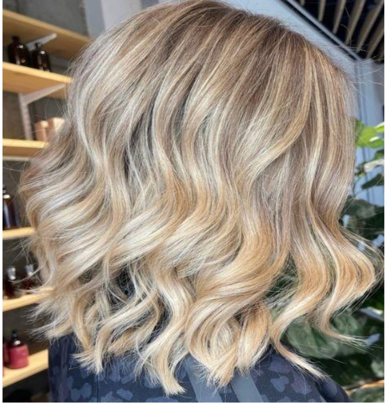 Dark Blonde With Ash Blonde Highlights, Collarbone Dark Blonde With Ash Blonde Highlights, Collarbone — Natural Hair Color Styles