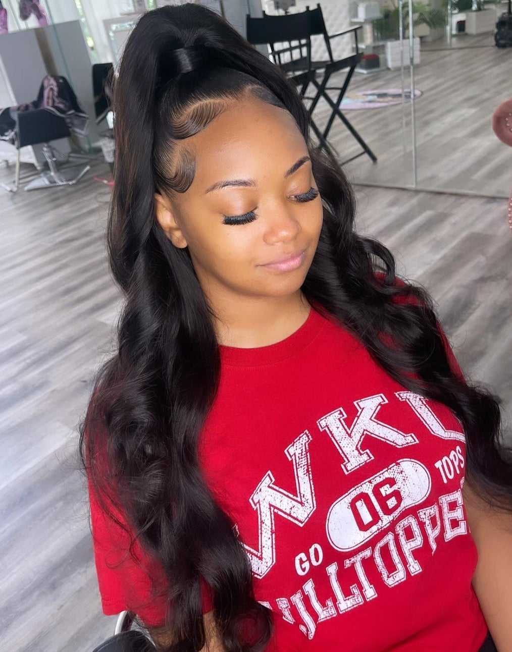 Dark Brown Ponytail With Loose Waves and Baby Hairs Dark Brown Ponytail With Loose Waves and Baby Hairs — Quick Weave Ponytail Ideas