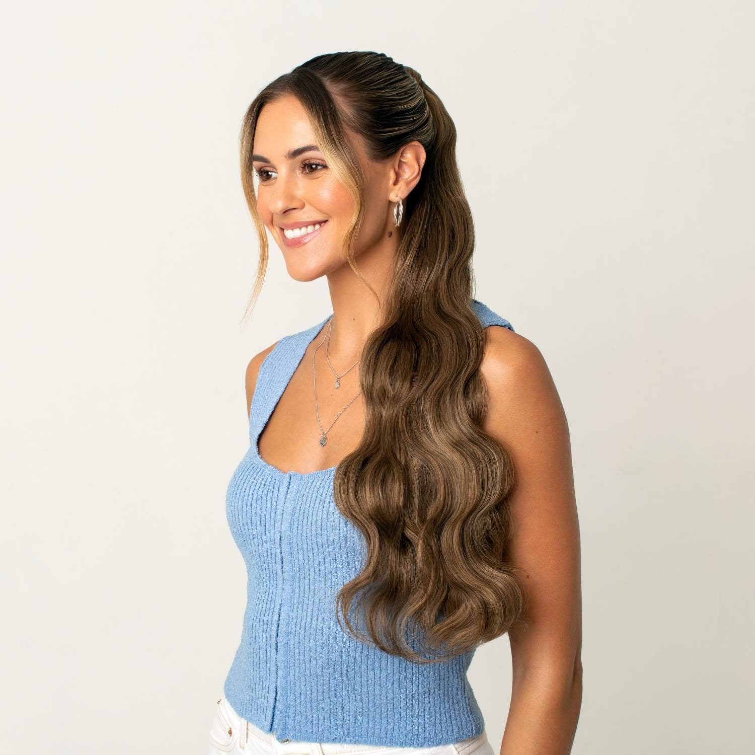Ash Blonde Ponytail With Loose Flowing Waves Ash Blonde Ponytail With Loose Flowing Waves — Quick Weave Ponytail Ideas