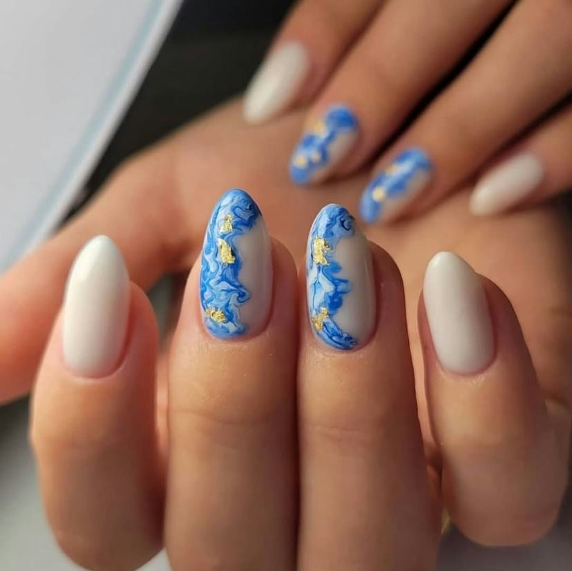 Blue Marble Gold Foil Oval Nails Blue Marble Gold Foil Oval Nails — Russian Manicure Designs