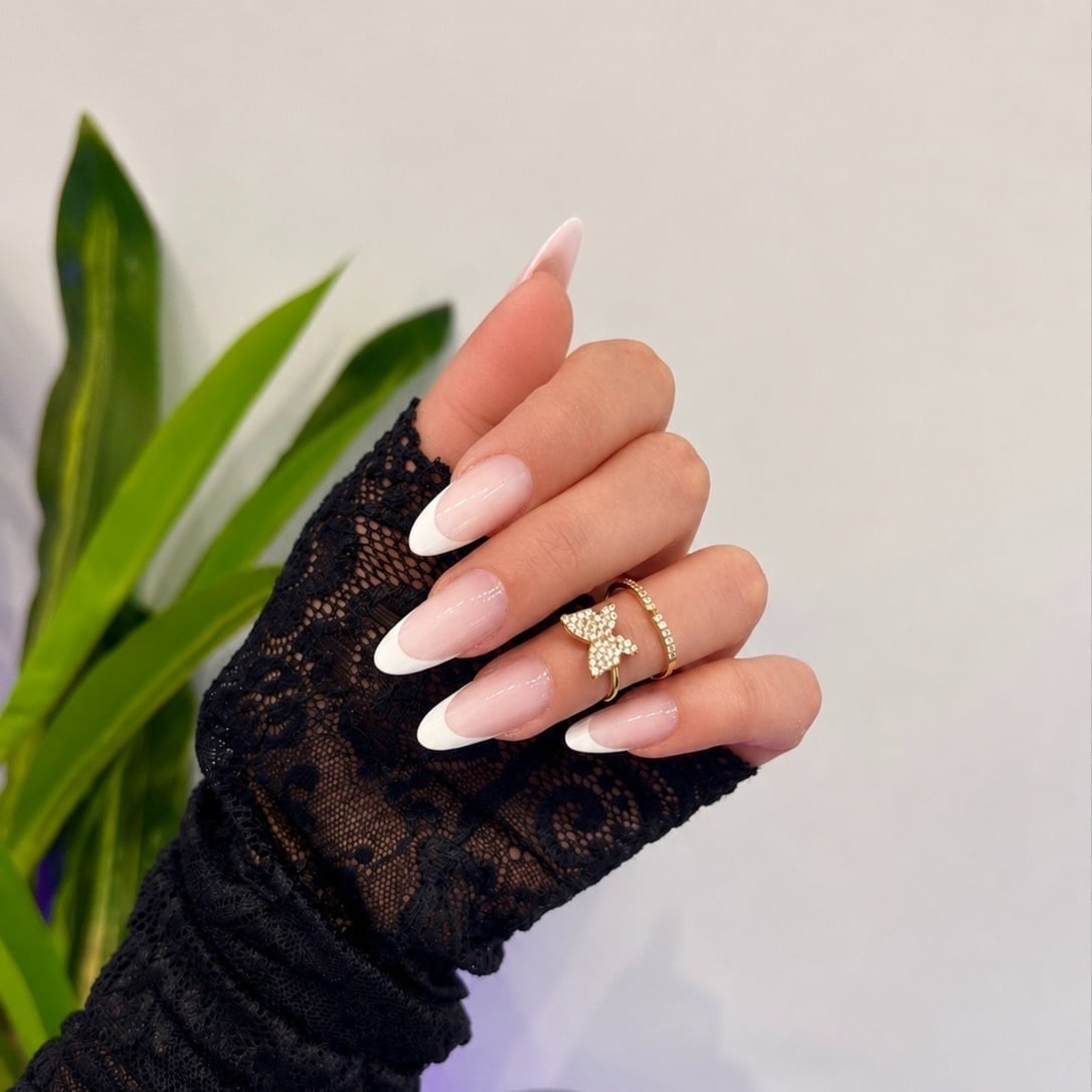 Classic French Stiletto with Rhinestones Classic French Stiletto with Rhinestones — Russian Manicure Designs