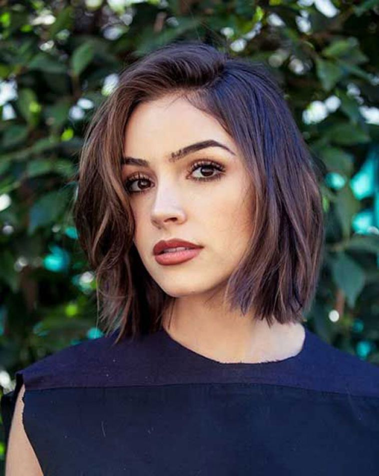 Textured Bob With Side-Swept Fringe Textured Bob With Side-Swept Fringe — Short Hair Ideas