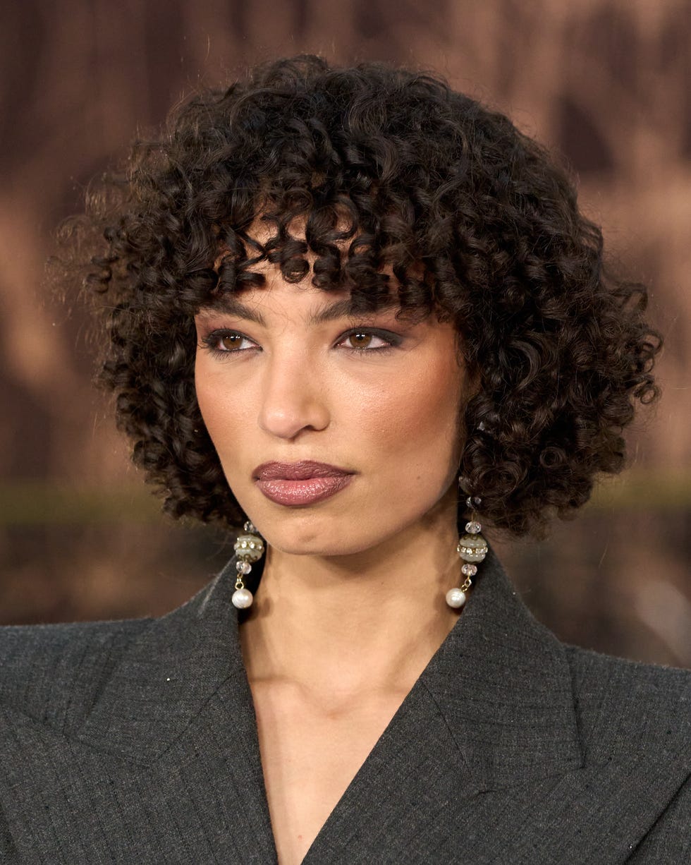 Thick Curly Bob With Full Fringe Thick Curly Bob With Full Fringe — Short Hair Ideas