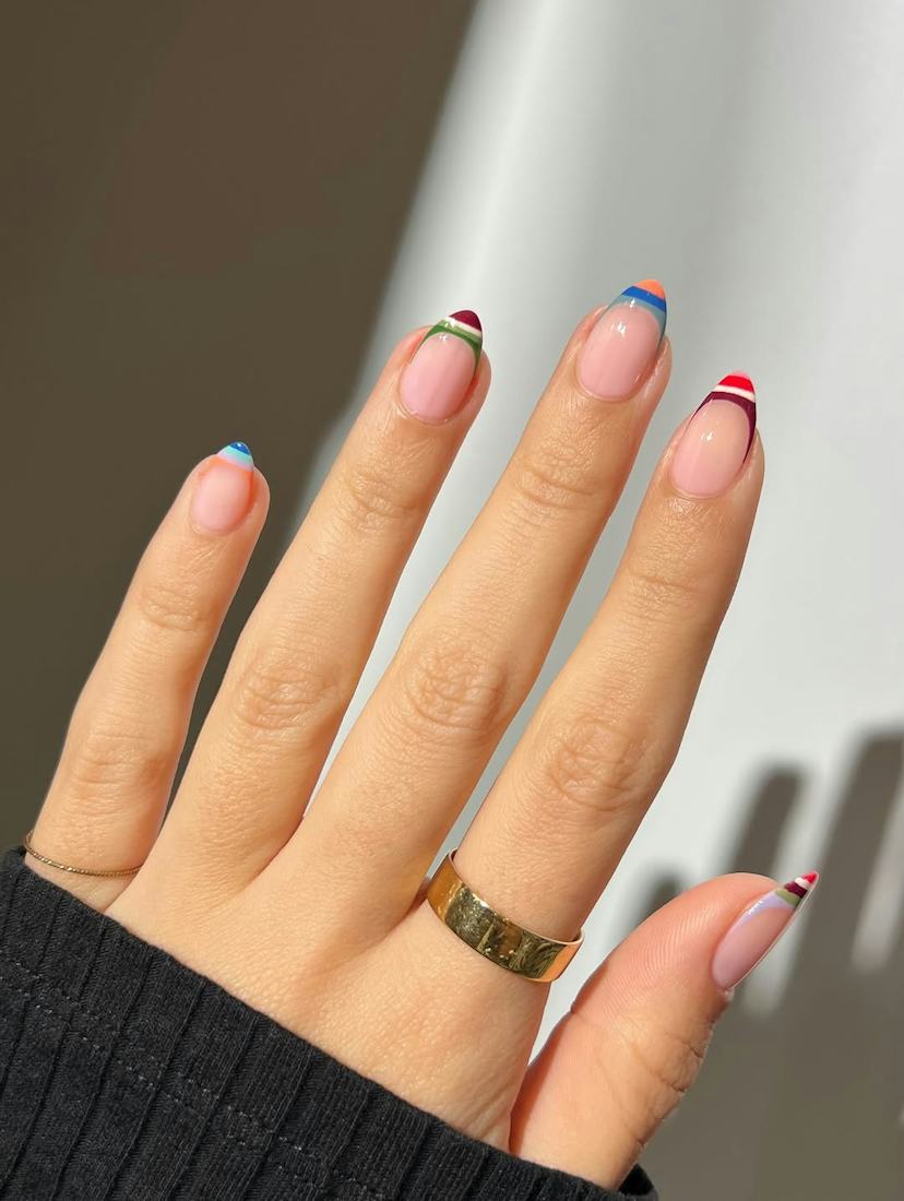 Nude Multi-Striped French Tip Short Almond Nails Nude Multi-Striped French Tip Short Almond Nails — Short Nail Art Ideas