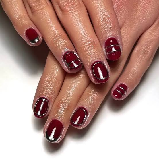 Deep Red Silver Band Short Oval Nails Deep Red Silver Band Short Oval Nails — Short Nail Art Ideas