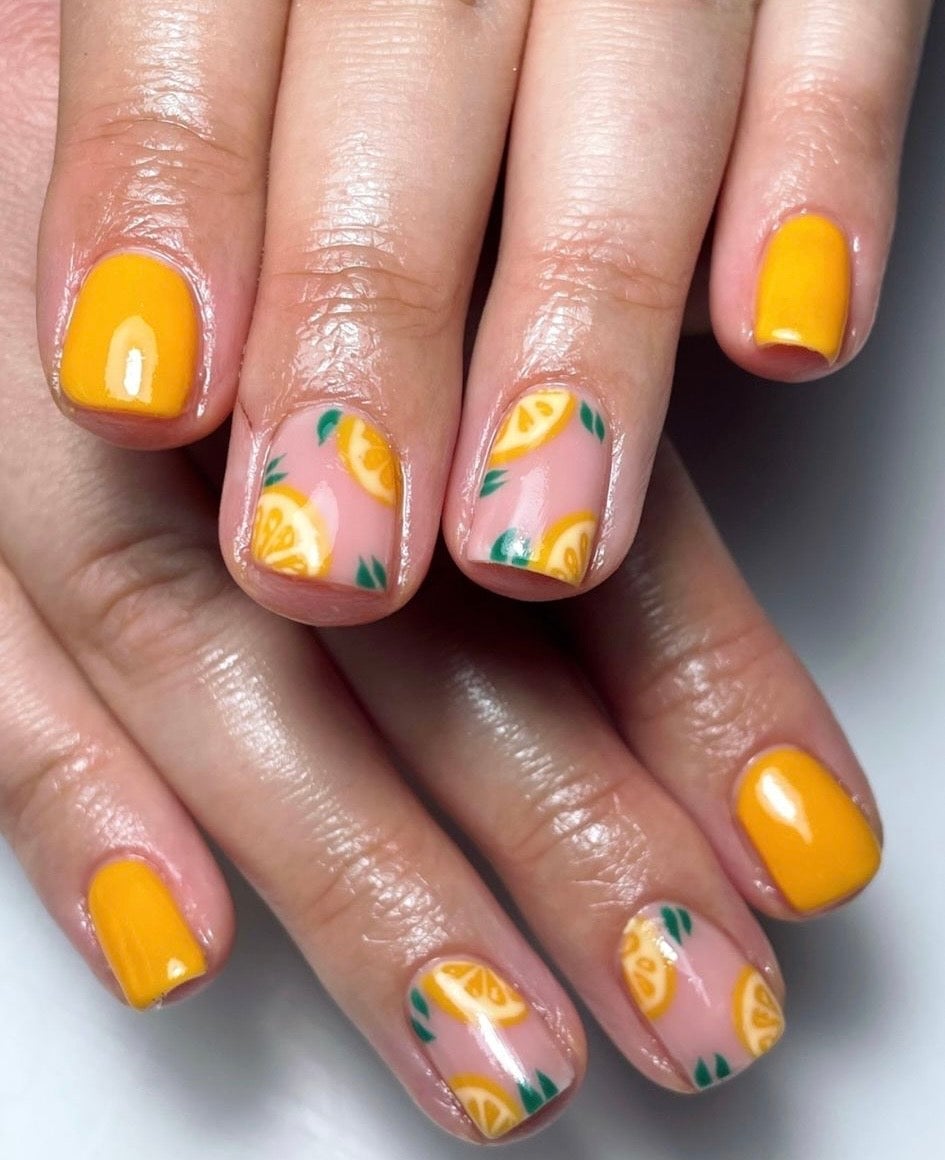 Bright Yellow Orange Slice Leaf Short Oval Nails Bright Yellow Orange Slice Leaf Short Oval Nails — Short Nail Art Ideas