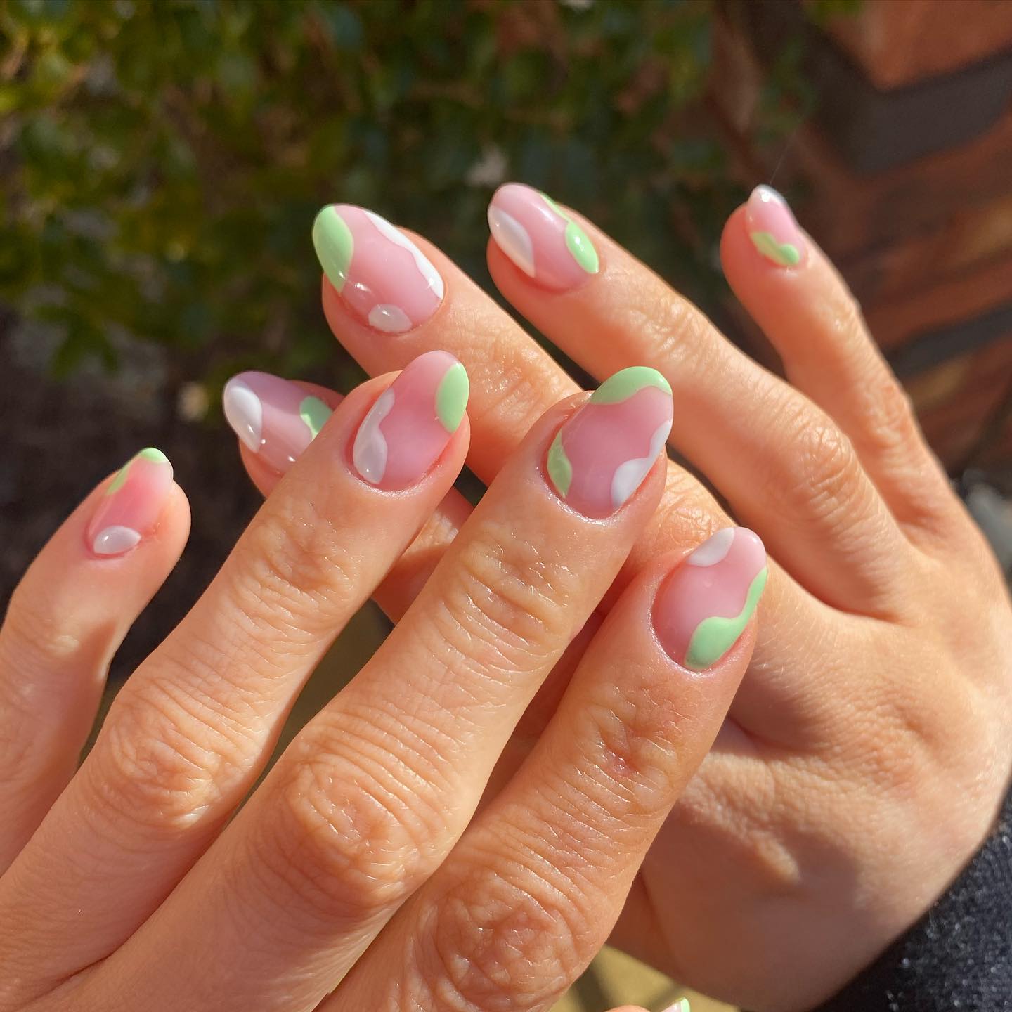 Sheer Pink Abstract Organic Shape Short Almond Nails Sheer Pink Abstract Organic Shape Short Almond Nails — Short Nail Art Ideas