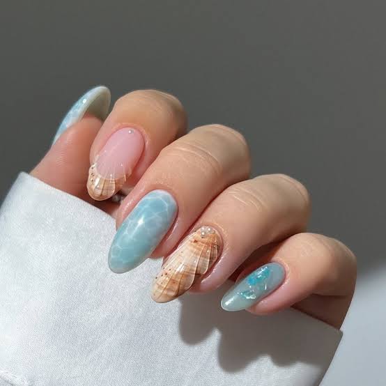 Medium Almond Nails With 3D Seashell Motifs — Simple 3D Nails