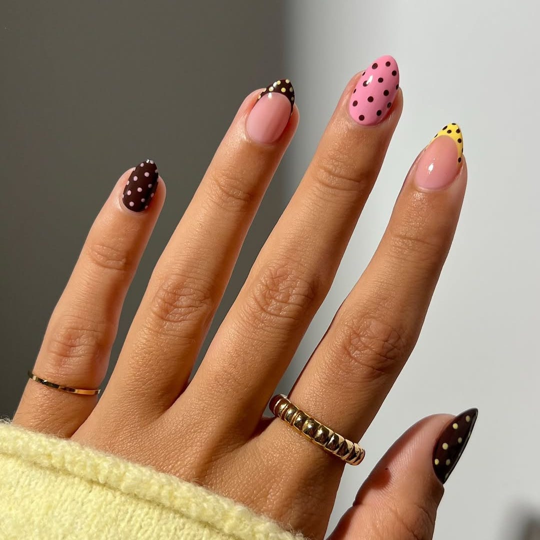 Nude Almond Nails With Dark Brown French Tips Nude Almond Nails With Dark Brown French Tips — Simple Almond Nails