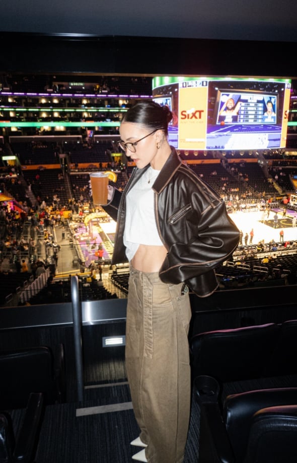 Oversized Leather Jacket with Corduroy Pants Oversized Leather Jacket with Corduroy Pants — Simple Basketball Game Outfits
