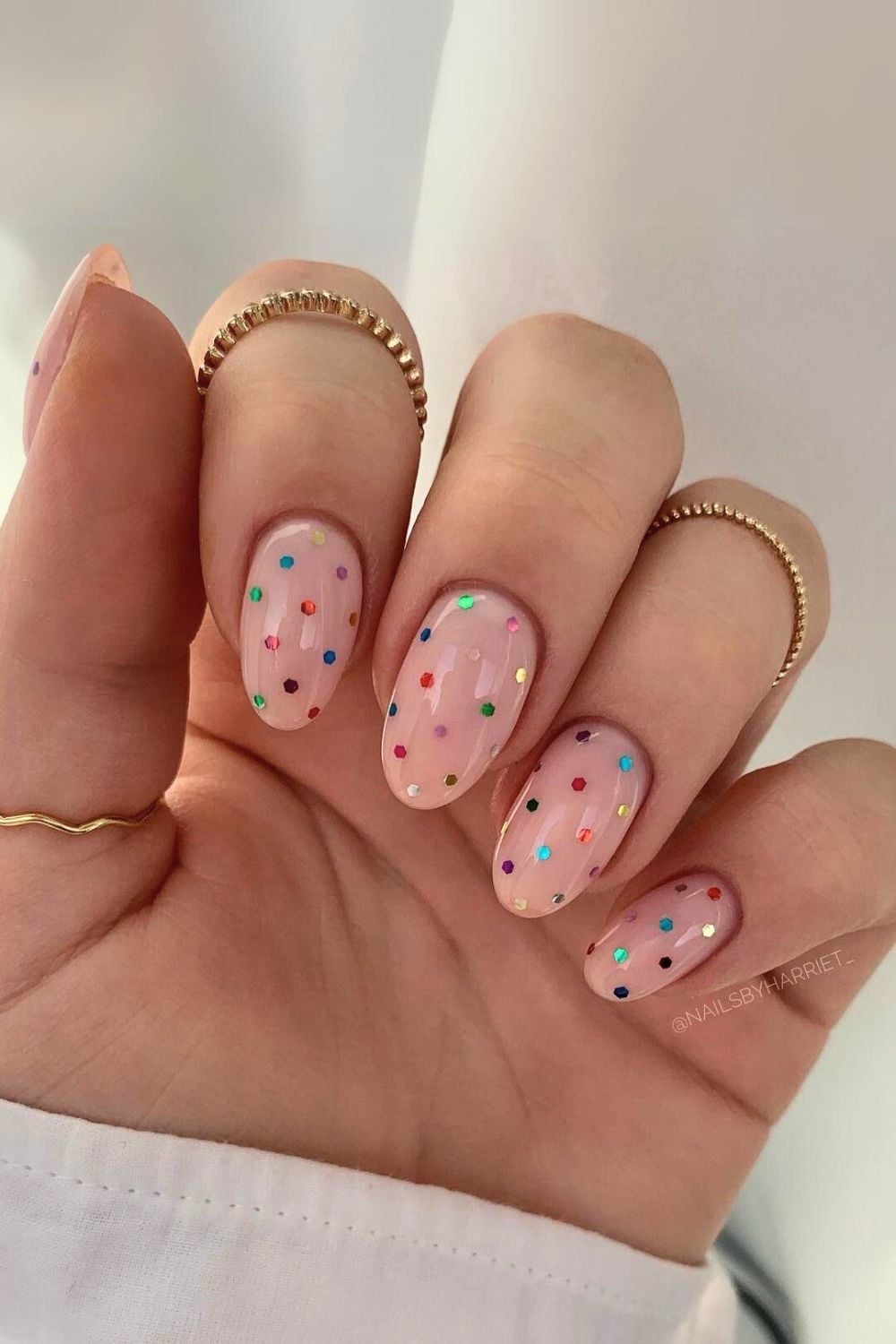 Short Oval Sheer Pink Confetti Nails Short Oval Sheer Pink Confetti Nails — Simple Birthday Nails