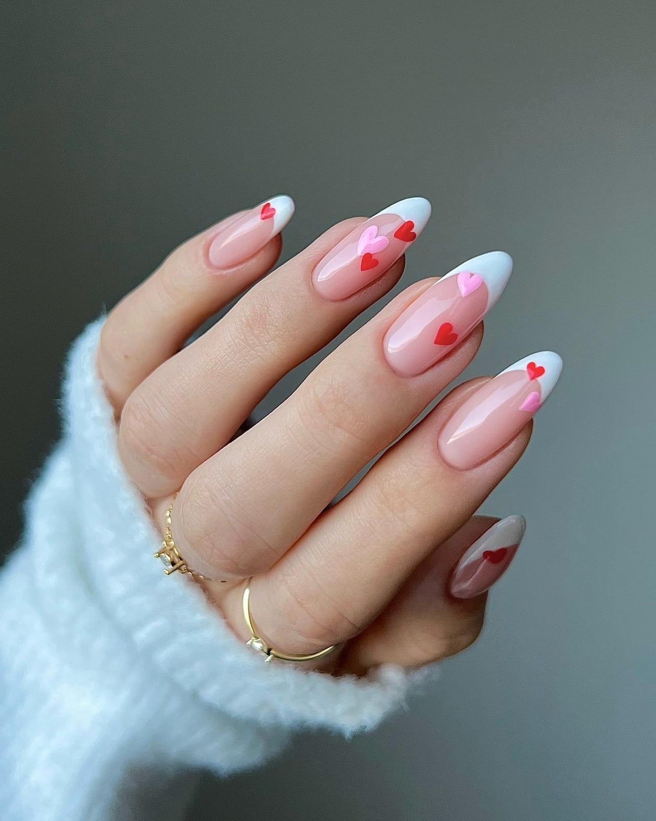 Light Pink Starburst Dot Medium Almond Nails Light Pink Starburst Dot Medium Almond Nails — Simple Birthday Nails Almond