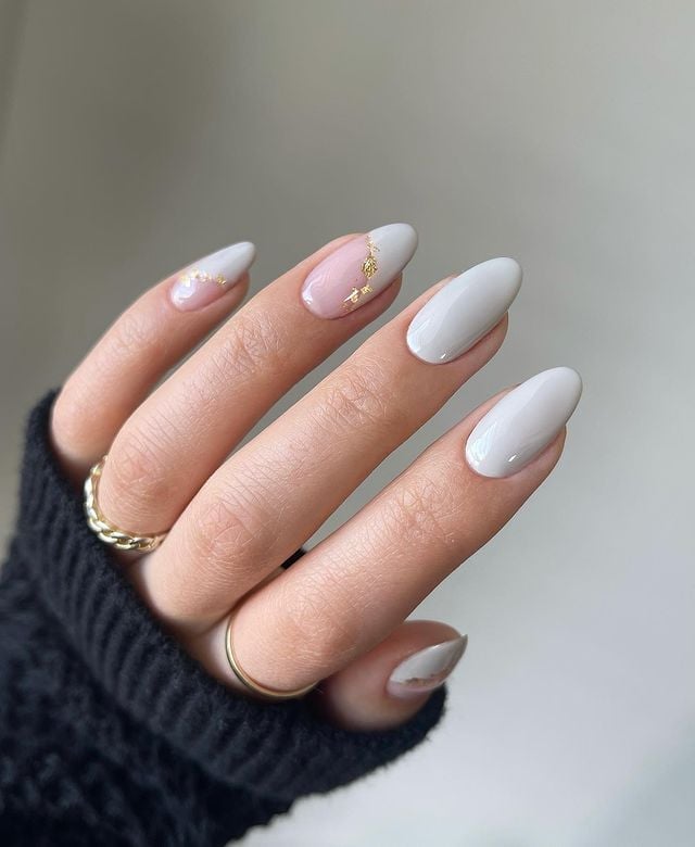 Short Grey Pink Gold Foil Flake Almond Nails Short Grey Pink Gold Foil Flake Almond Nails — Simple Birthday Nails Almond