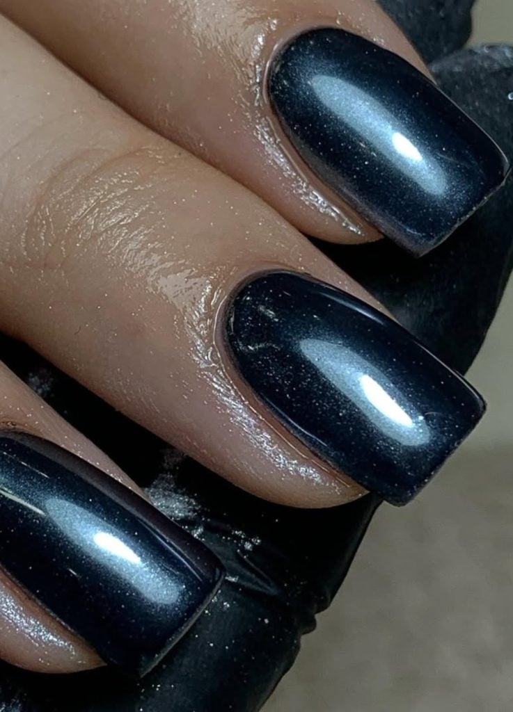 Medium Almond Deep Black Mirror Chrome — Simple Black Chrome Nails