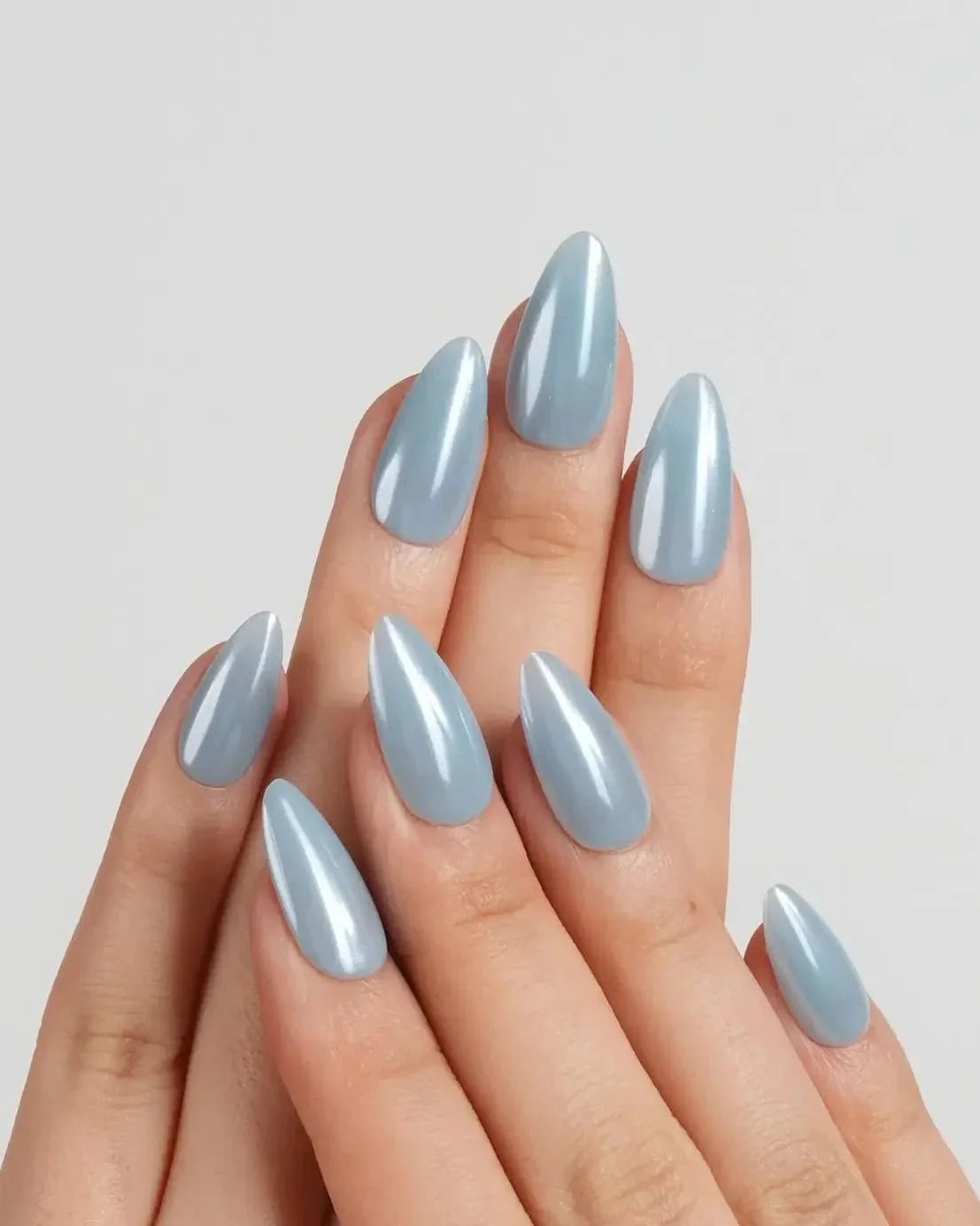 Cool Blue Chrome Almond Nails Cool Blue Chrome Almond Nails — Simple Blue Chrome Nails