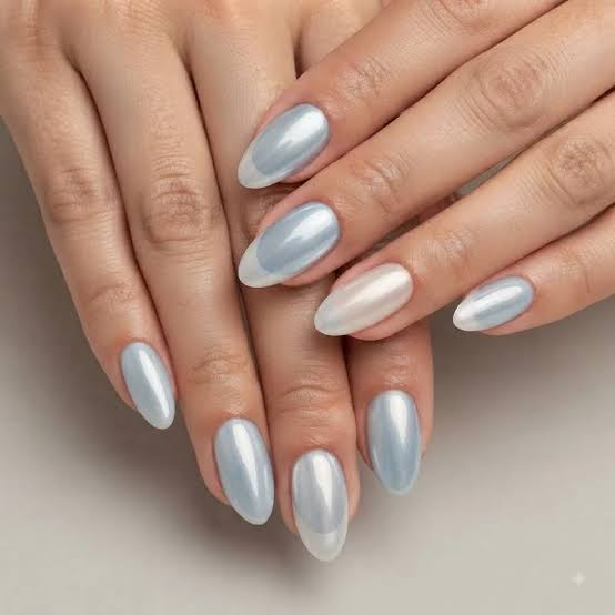 Pearlescent White and Blue Chrome French Tip Nails Pearlescent White and Blue Chrome French Tip Nails — Simple Blue Chrome Nails
