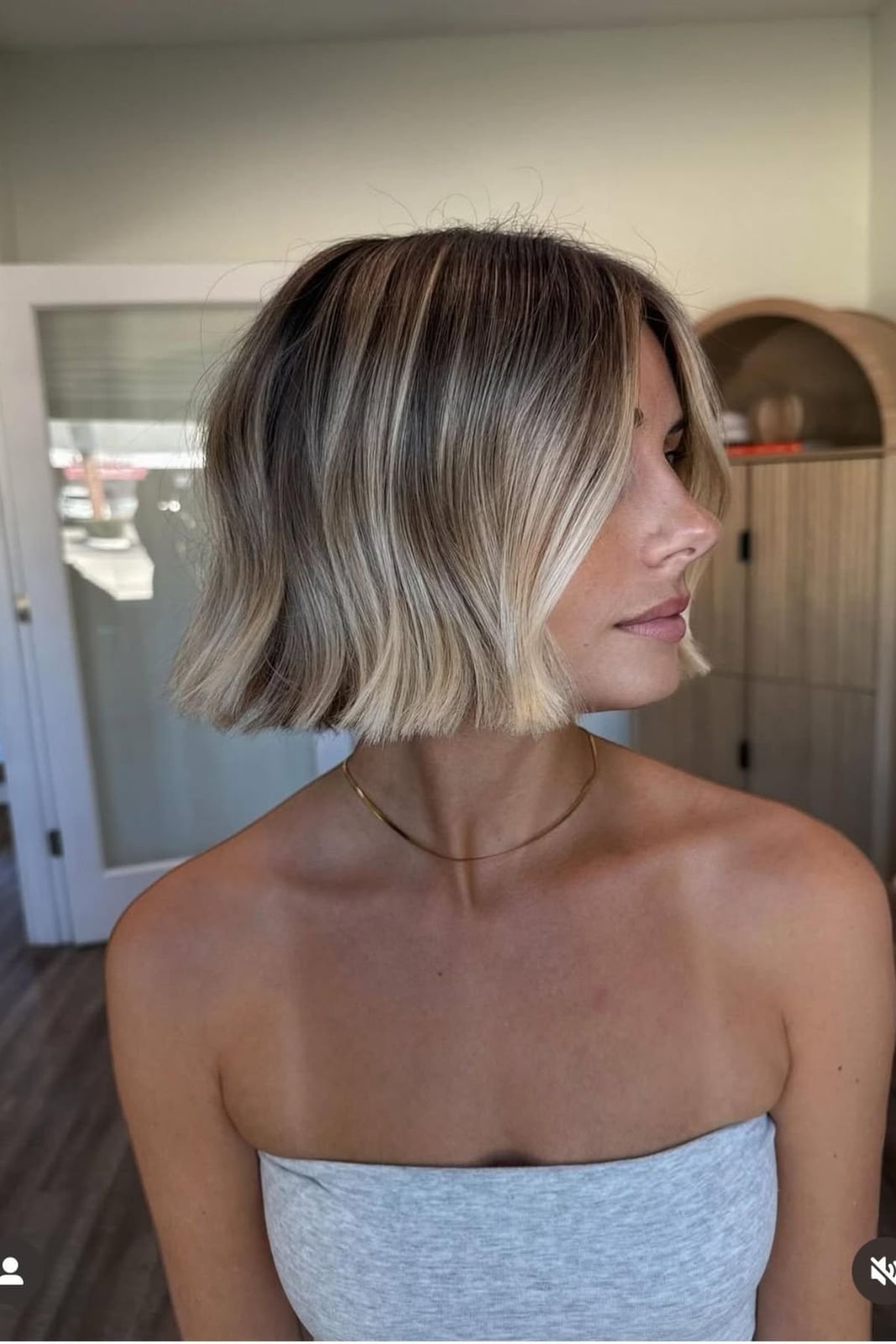 Collarbone Bob Blonde Lowlights Collarbone Bob Blonde Lowlights — Simple Blunt Bob