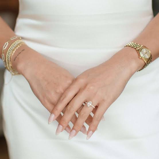 Sheer Nude Pale Pink French Tip Medium Almond Nails Sheer Nude Pale Pink French Tip Medium Almond Nails — Simple Champagne Nails