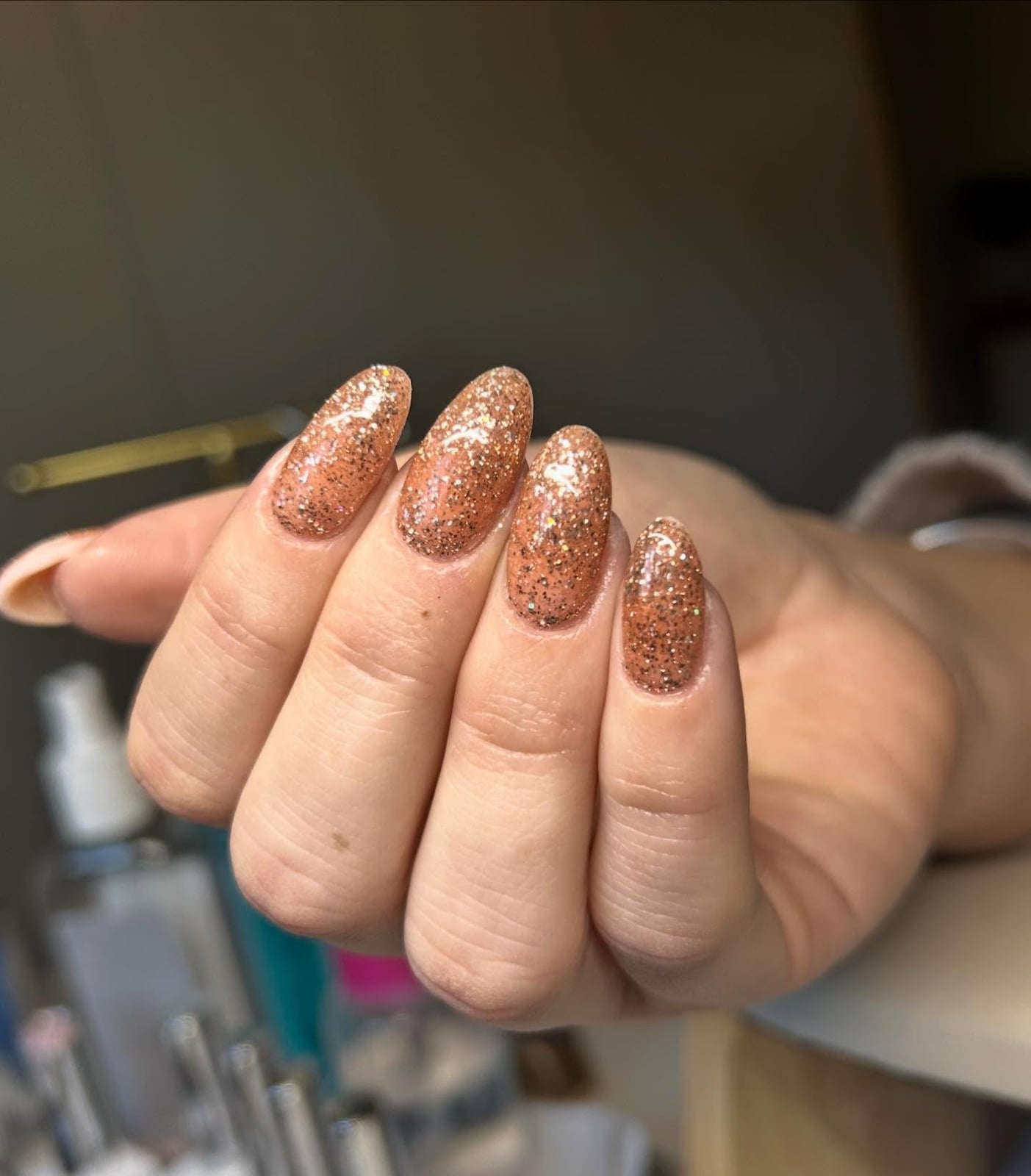 Champagne Gold Glitter Dense Shimmer Long Oval Nails Champagne Gold Glitter Dense Shimmer Long Oval Nails — Simple Champagne Nails