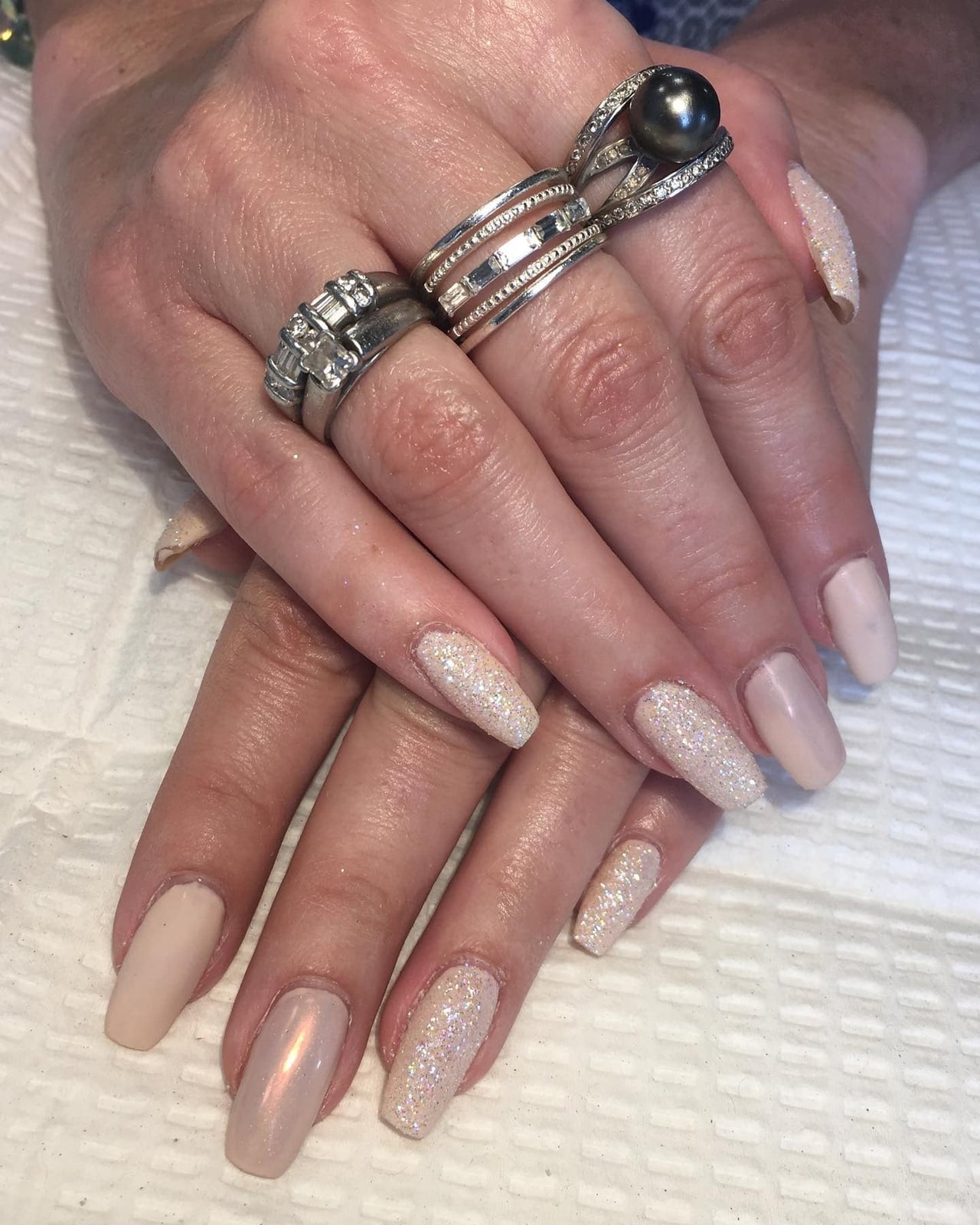 Creamy Nude Glossy Silver Glitter Long Square Nails Creamy Nude Glossy Silver Glitter Long Square Nails — Simple Champagne Nails