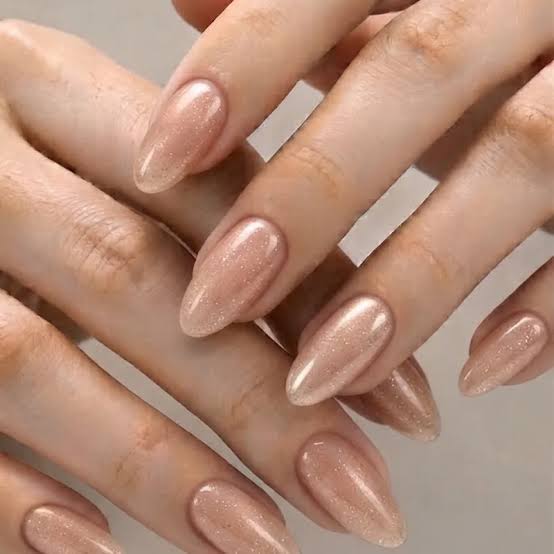 Sheer Nude Champagne Shimmer Fine Line Detail Short Almond Nails Sheer Nude Champagne Shimmer Fine Line Detail Short Almond Nails — Simple Champagne Nails