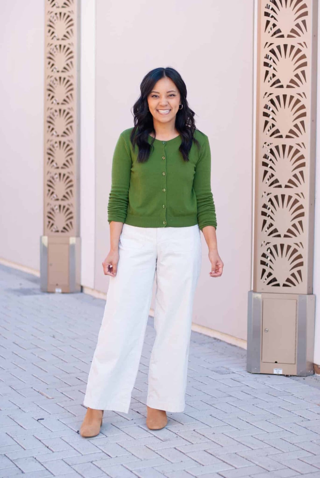 Bright Green Cardigan with Cream Wide-Leg Trousers Bright Green Cardigan with Cream Wide-Leg Trousers — Simple Corporate Outfits for Women