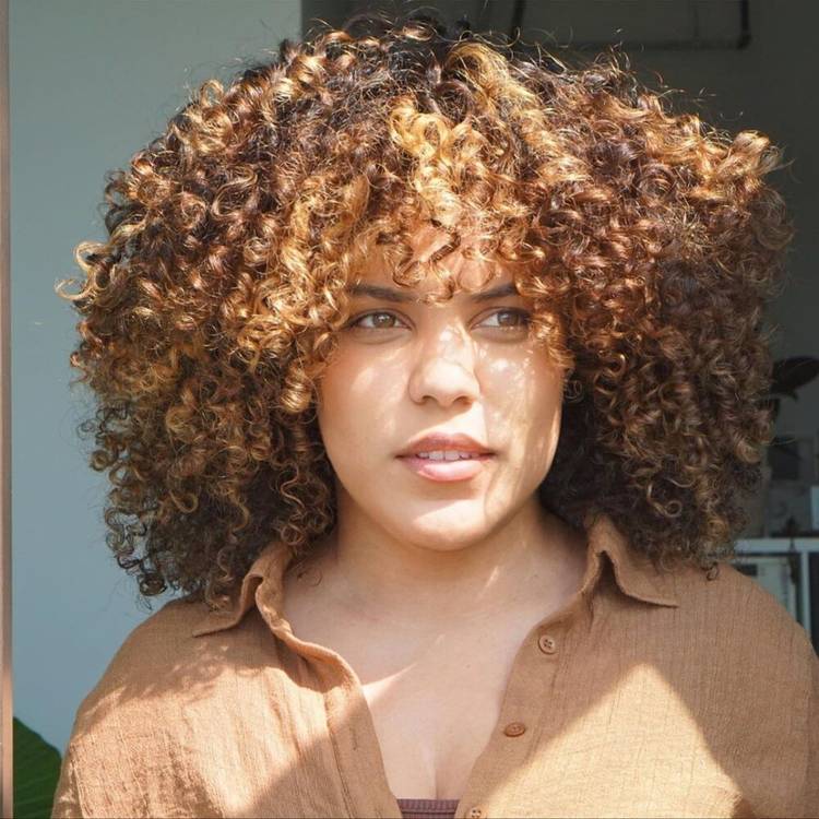 Shoulder Length Round Cut With Curly Bangs Shoulder Length Round Cut With Curly Bangs — Simple Curly Bangs