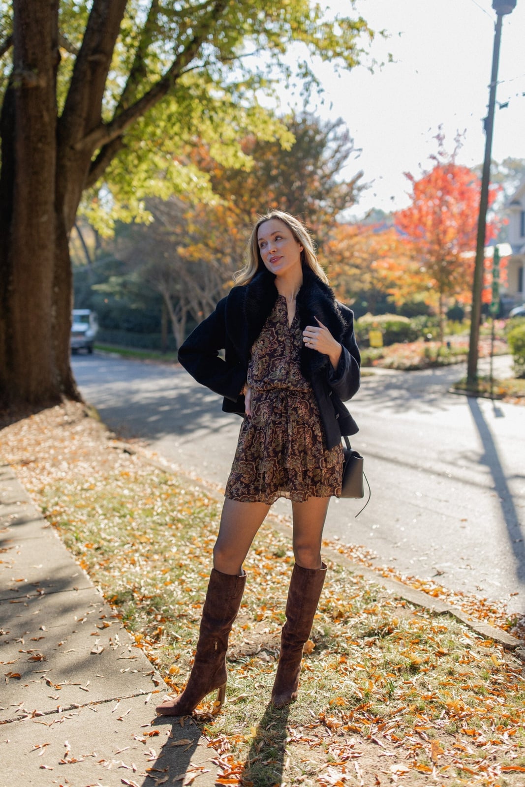 Paisley Print Mini Dress with Faux Fur Jacket and Brown Boots Paisley Print Mini Dress with Faux Fur Jacket and Brown Boots — Simple Dress and Boots