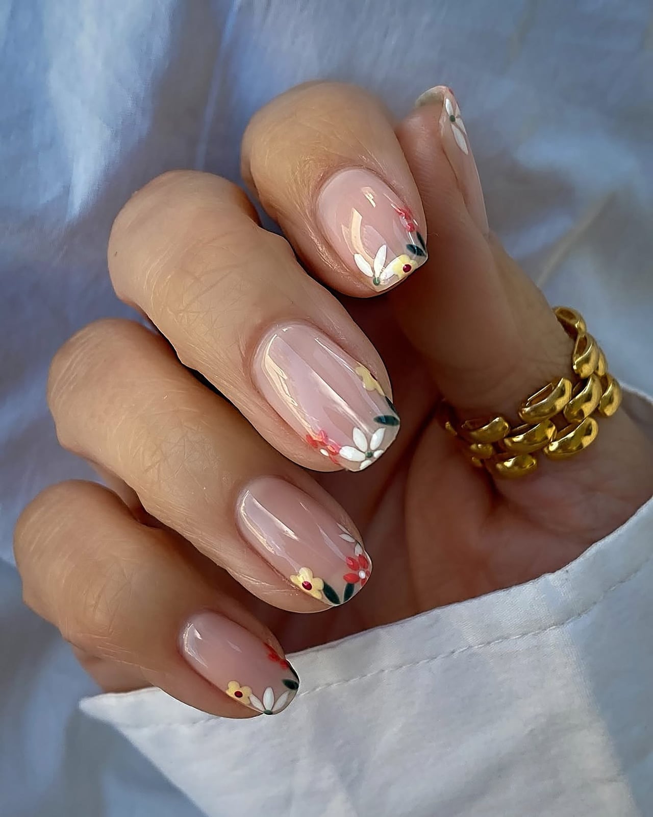 Tip Floral White Yellow Green Medium Oval Nails — Simple Floral Nails