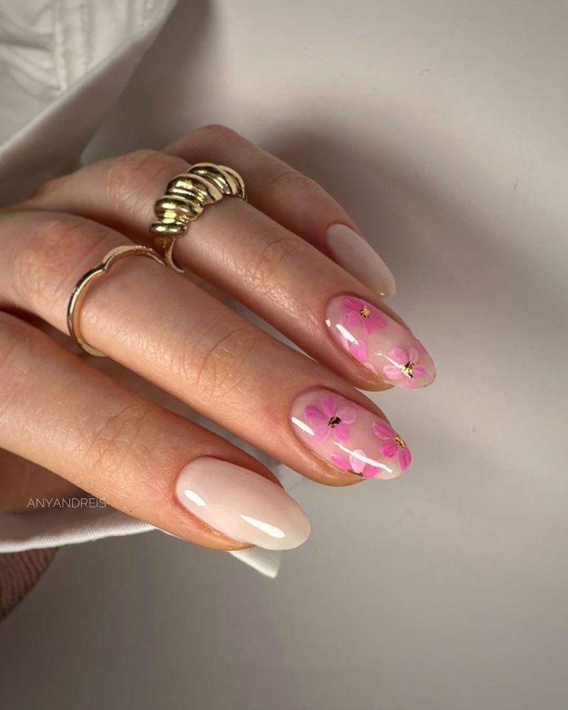 Pink Dried Flower and Gold Foil Medium Oval Nails — Simple Floral Nails