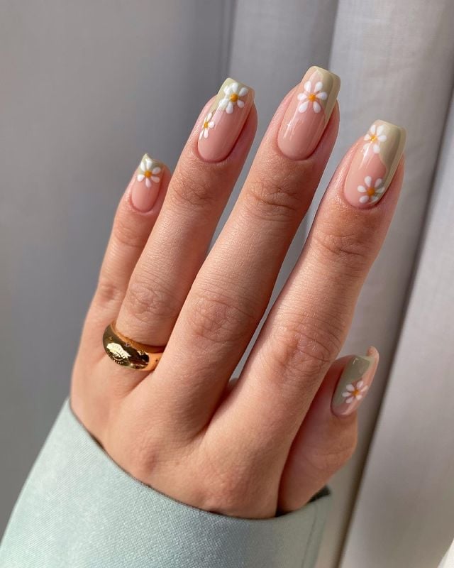 Daisy Green French Medium Square Nails, Close-Up Take — Simple Floral Nails