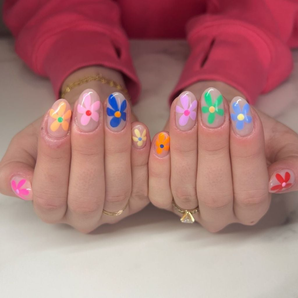 White Flower Olive Green Line Long Coffin Nails With нюдовая база — Simple Floral Nails