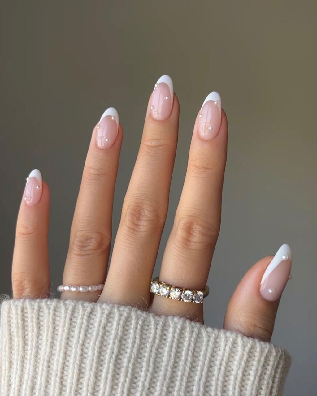 Short Oval Pink French Pearls Short Oval Pink French Pearls — Simple Formal Nails