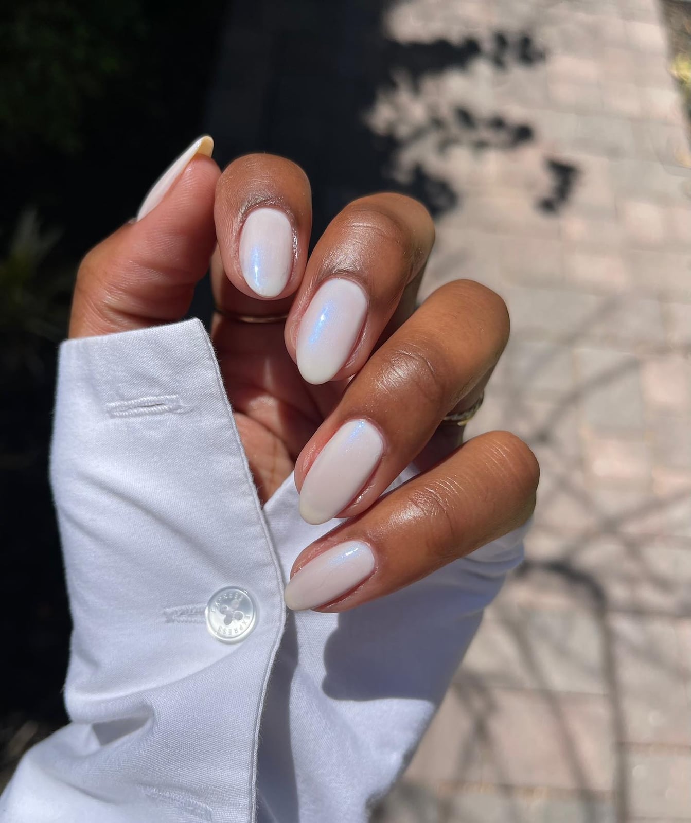 Milky White Blue Shimmer Medium Oval Gel Nails Milky White Blue Shimmer Medium Oval Gel Nails — Simple Gel Nails Colors