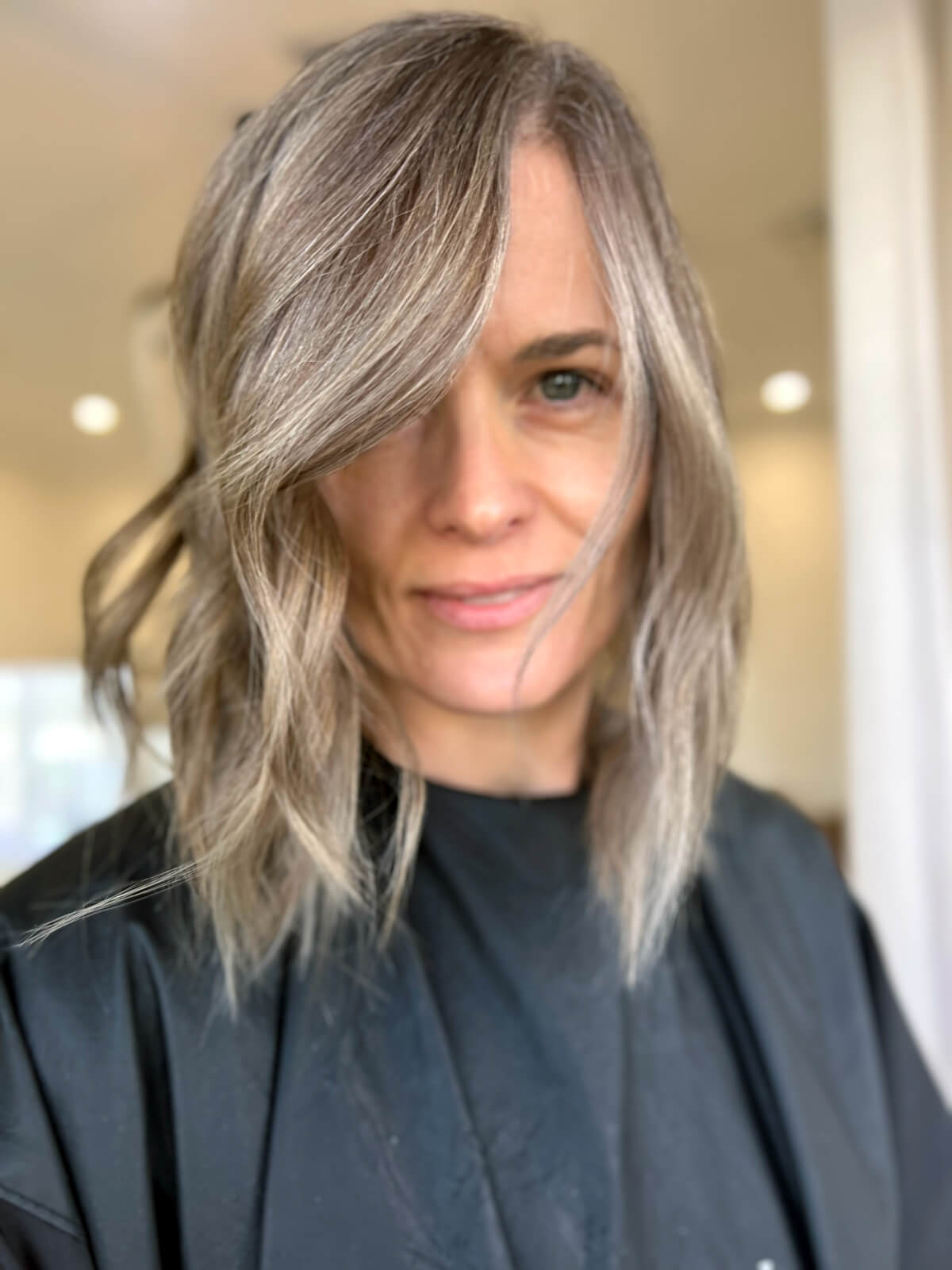 Collarbone Lob With Gray Balayage Collarbone Lob With Gray Balayage — Simple Gray Blending
