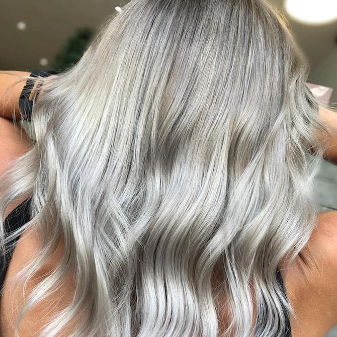 Mid-Back Layers With Ashy Gray Blonde, Wavy Mid-Back Layers With Ashy Gray Blonde, Wavy — Simple Gray Blending
