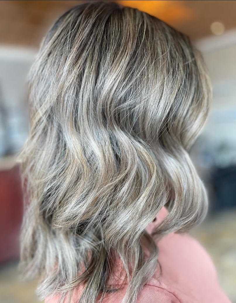 Collarbone Long Bob With Curtain Bangs Collarbone Long Bob With Curtain Bangs — Simple Gray Blending