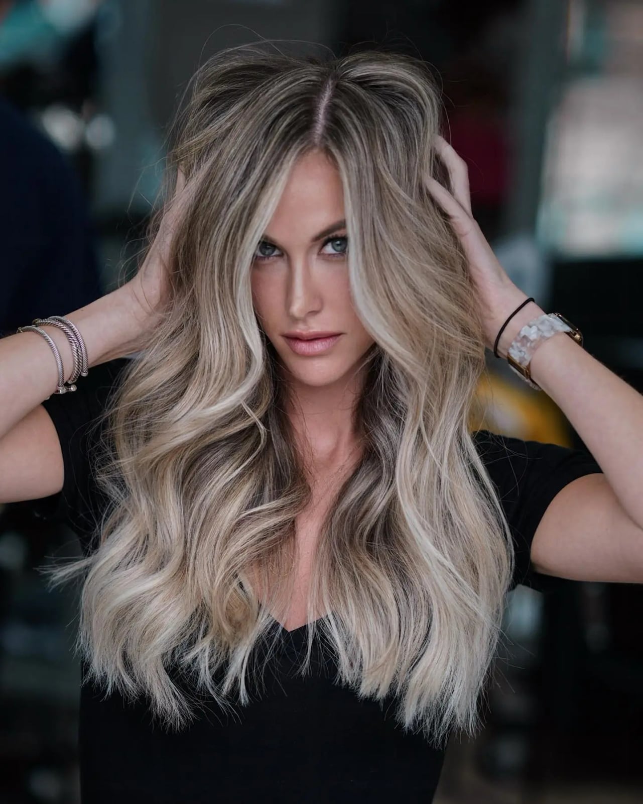 Ash Blonde Base With Platinum Highlights Ash Blonde Base With Platinum Highlights — Simple Highlights