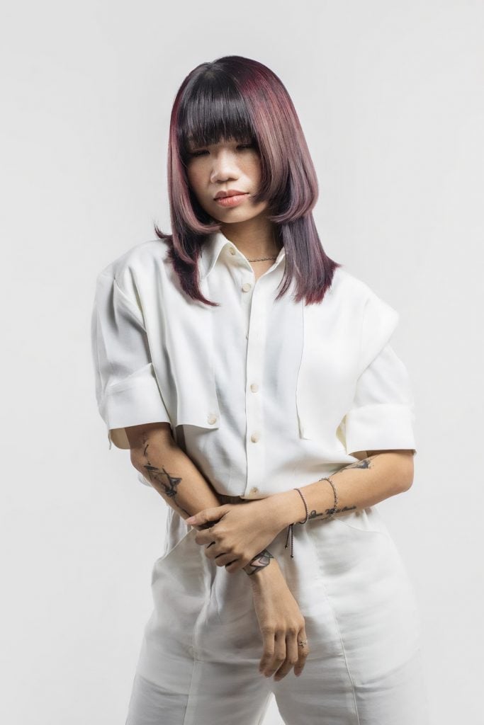 Dark Purple Jellyfish With Blunt Bangs Dark Purple Jellyfish With Blunt Bangs — Simple Jellyfish Haircut