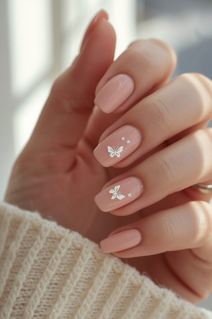 Medium Oval Peachy-Pink Nails with Butterfly Line Art — Simple Kawaii Nails