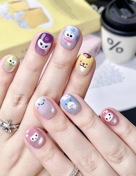 Short Oval Pastel Gradient Nails with Cartoon Characters — Simple Kawaii Nails