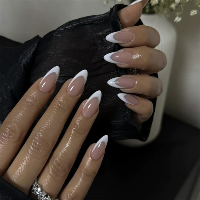 Opaque White Tip Medium Stiletto French Nails With Sheer Nude Base Opaque White Tip Medium Stiletto French Nails With Sheer Nude Base — Simple Korean Nails