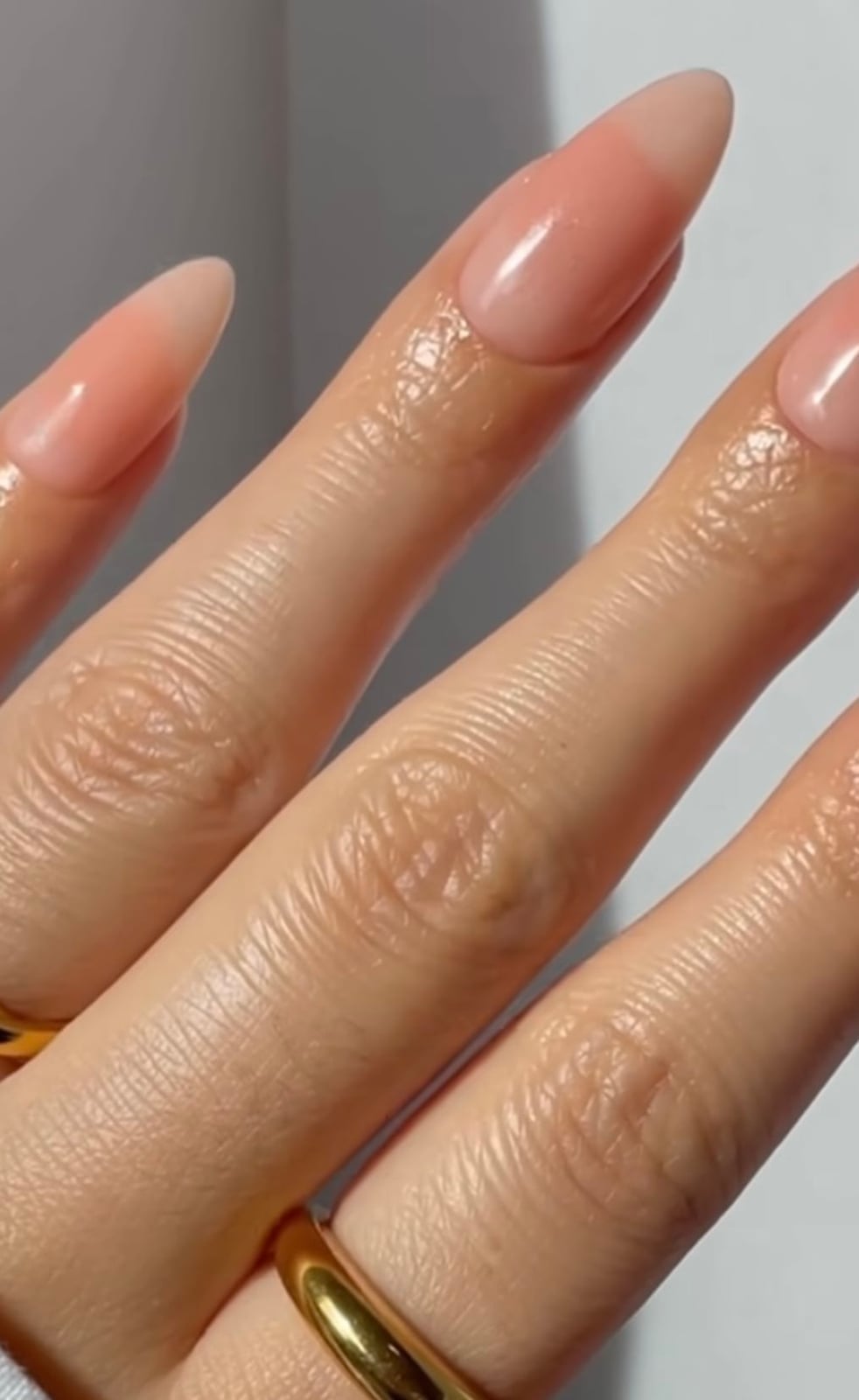 Pink Gradient French Medium Almond Nails Pink Gradient French Medium Almond Nails — Simple Korean Nails