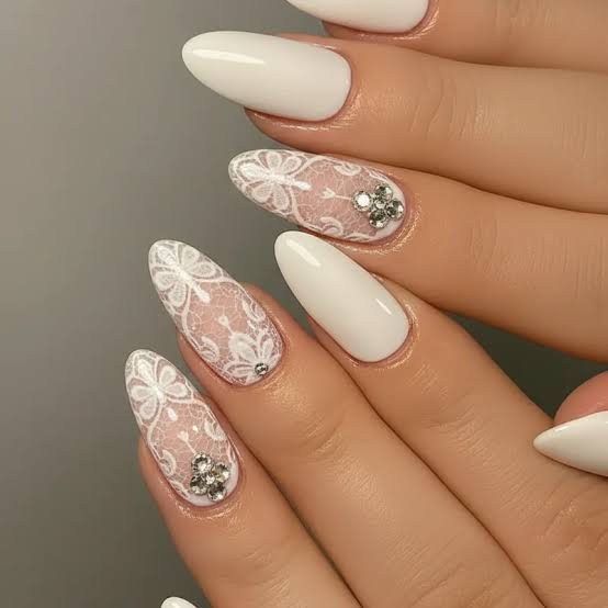 Medium Almond White Lace Rhinestone Accents Medium Almond White Lace Rhinestone Accents — Simple Lace Nails