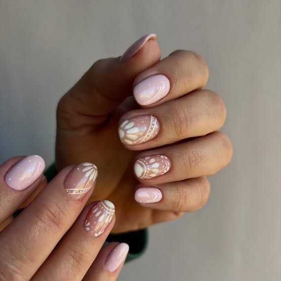 Medium Sharp Almond White Lace Cuticle Accent Medium Sharp Almond White Lace Cuticle Accent — Simple Lace Nails