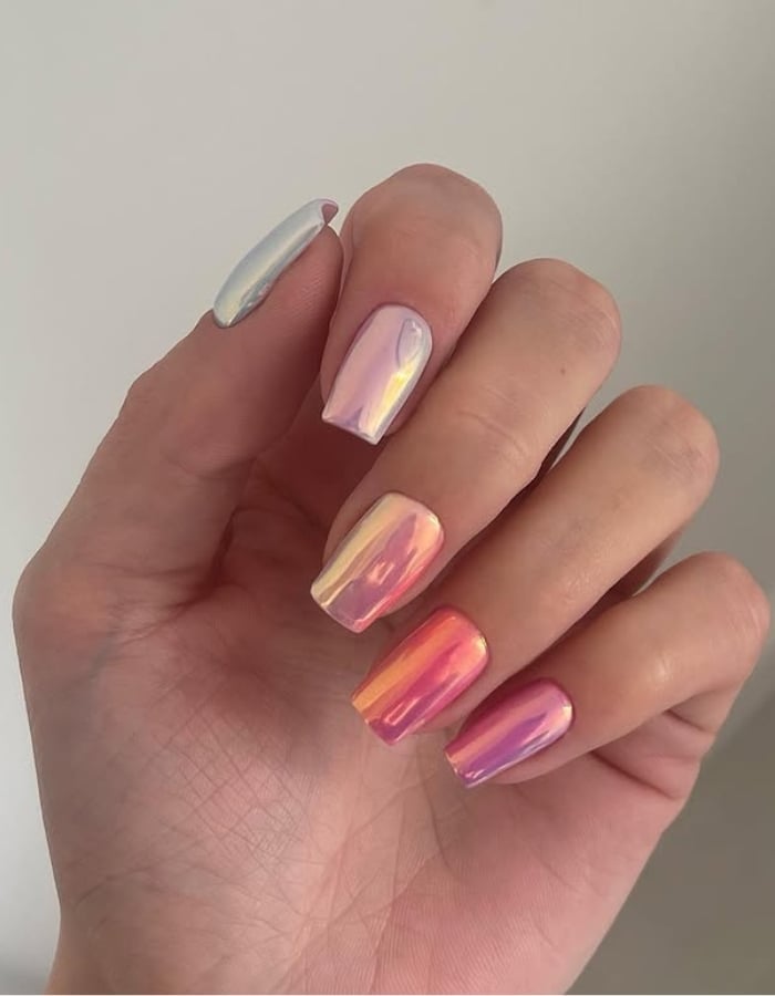 Iridescent Chrome Short Almond Nails — Simple Metallic Nails