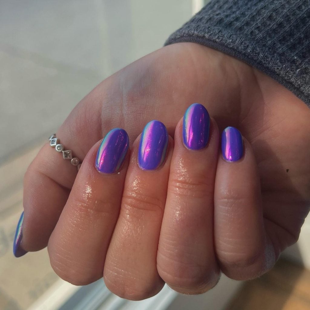 Hottest Nail Trends To Try — Simple Metallic Nails