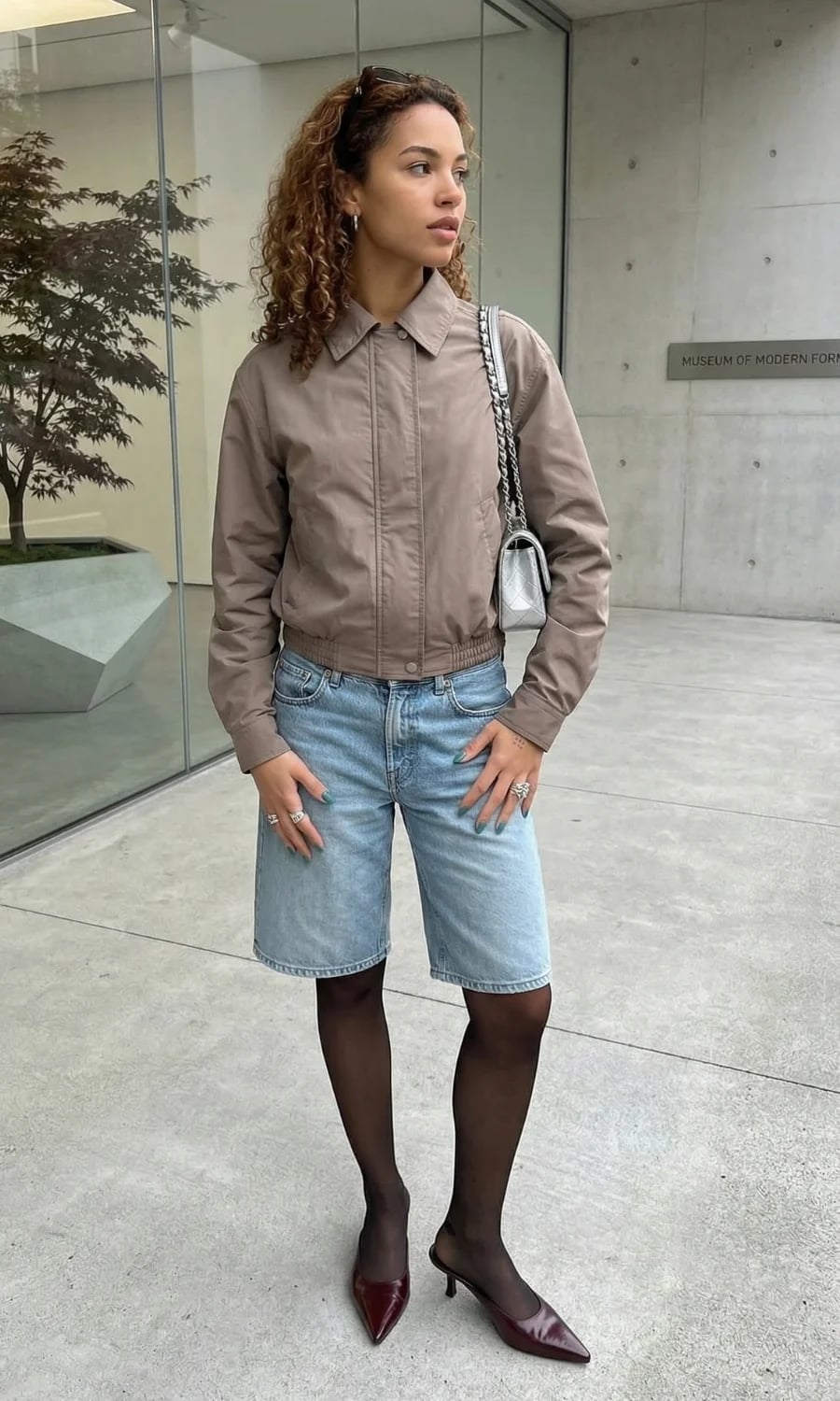 Baggy Denim Shorts with Bomber Jacket and Burgundy, Close-Up Take Baggy Denim Shorts with Bomber Jacket and Burgundy, Close-Up Take — Simple Mules Outfits